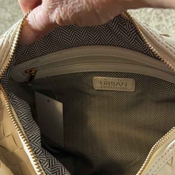 Urban Expressions Ivory Woven Hobo Shoulder Bag Purse NWT - Picture 3 of 6